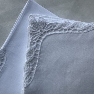 Hankies – Ladies Lace Corner