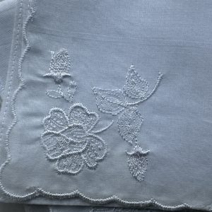 Hankies – Ladies Embroidered Corner Flower
